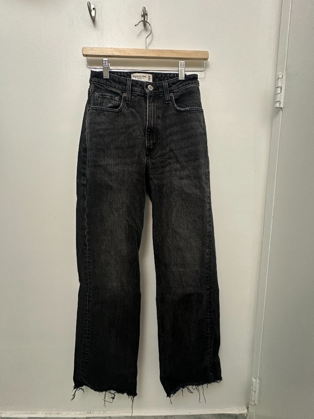 Abercrombie '90s Relaxed Jean High Rise